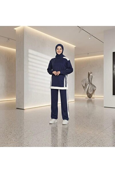 BEYAZTOPTAN Women's Striped Detail Hijab Tracksuit Set - Comfortable Cut Drap...