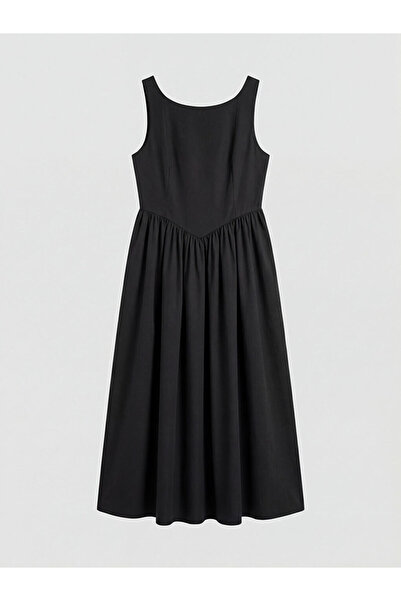 LC Waikiki فستان إيرموس جلوبال أسود بياقة على شكل حرف U ورباطات مُفَصَّل عند ...