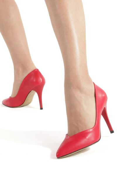 PAYZİN حذاء ستيليتو أحمر اللون بطول 9 سم بكعب رفيع ومقدمة مدببة ومفتوحة من ال...