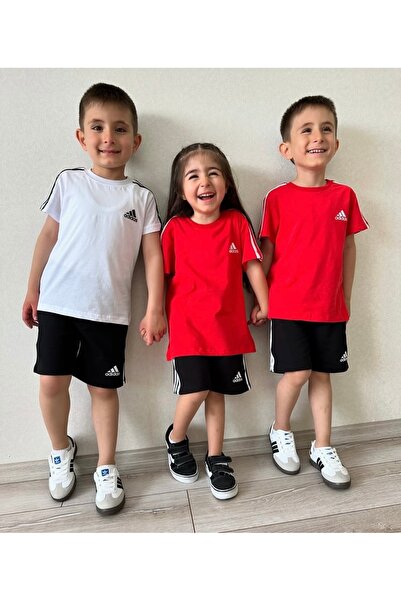 WOWMOMKIDS طقم أحمر للجنسين مكون من قطعتين: شورت وتي شيرت مع شريط على الأكمام...