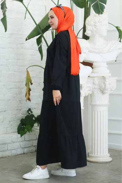 DAS KLEID فستان بتفاصيل مربوطة باللون الأسود