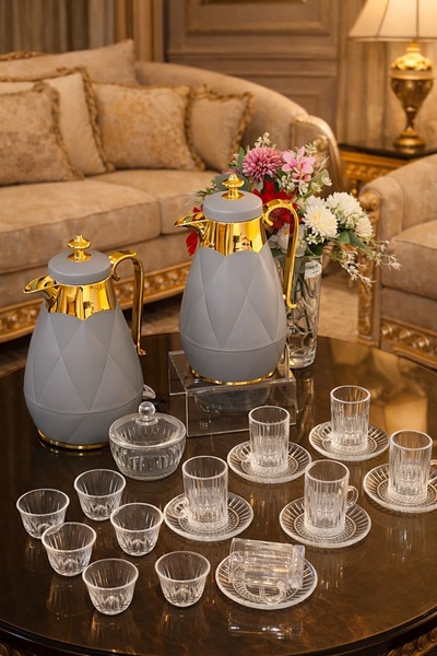 Louvre Louvre thermos set with 6 tea cups, 6 coffee cups, and a date bowl