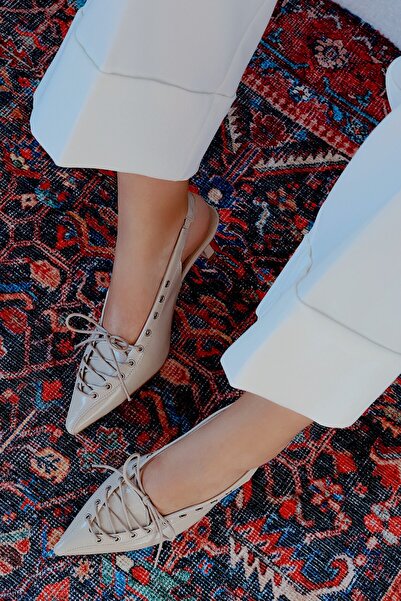 POLKA STORE Najbolje obuća za žene sa kapsuliranim čipkastim detaljima i šilj...