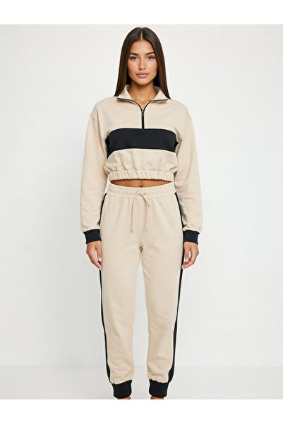 Ay طقم رياضي فائق للفتيات موديل UZUN بقصة قصيرة