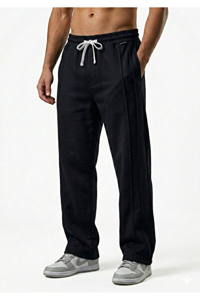 Cargo Oversized pants, the latest trend, with a black stripe.