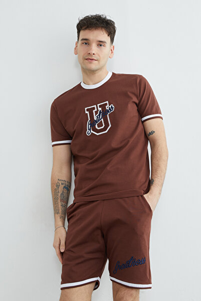 Fulla Moda Μέγεθος μέσης Με δέσιμο Με κέντημα διακοσμητικό ρέλι Σορτς