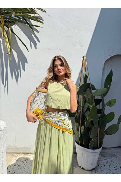 TRİNİTY Women's Green Cropped Top - Skirt Set