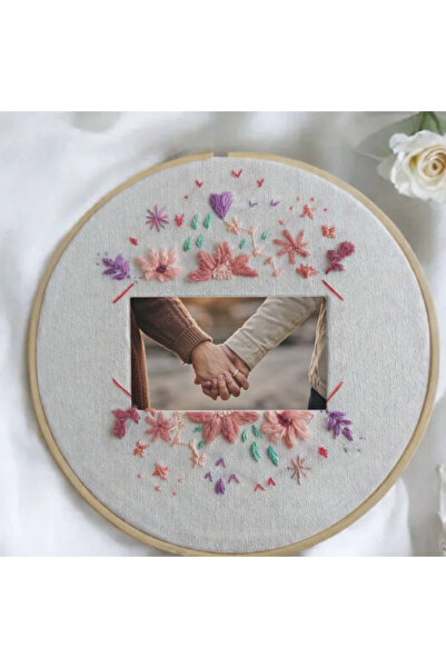 Handmade Kişiye Özel Nakışlı Fotoğraf Çerçevesi – El Yapımı Kasnak Pano – Sev...
