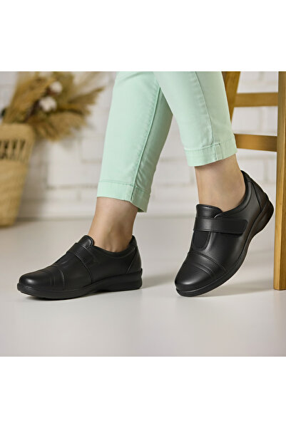 Tellus Women's Black Artificial Leather Casual Flat Shoes, 02-03\1