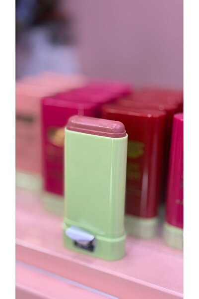 BETTY Stick roll-on kalıcı allık