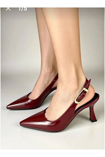 Lavish Gold هيس بوردو جلد لامع حذاء بكعب