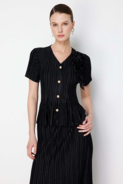 Ekol Yakası Çiçekli V Yaka Bluz