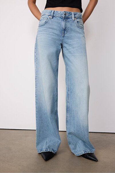 Stradivarius Yıldız detaylı düşük bel geniş paça jean