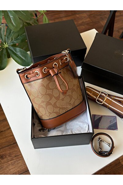 Ropi Most requested: A distinctive and elegant luxury women's Clutch Bag