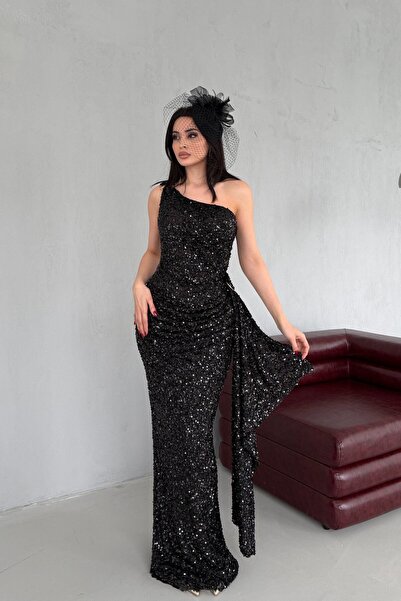 Serica Moda Black One Shoulder Buckle Detail Sequin Evening Dress