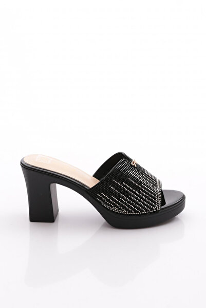 Guja 26Y491-4 أنثى شبشب