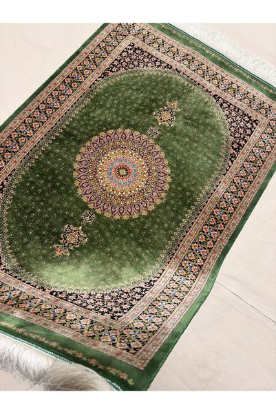 İpek Seccade Rug Wonderful Green Colored