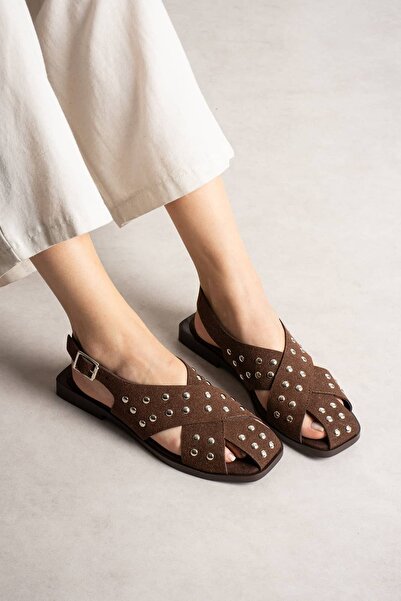 diclepolat Women's Brown Flat Sole Sandals Cross-Strapped Metal Trop Detailed...