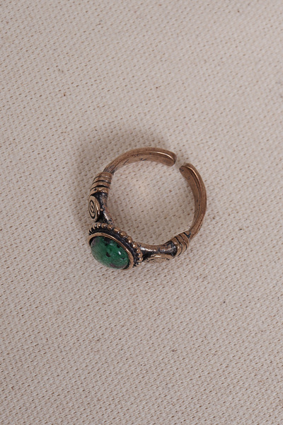 Süspüs Accessories Authentic Ring with Green Stone