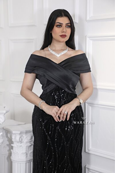 Warazan Velvet with an X-neckline