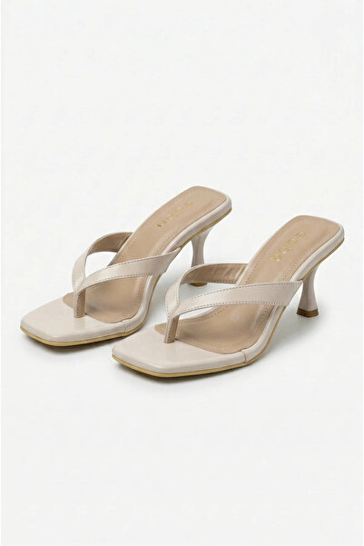 uqpe Zelda Geniş Bantlı Parmak Arası Kadeh Topuklu Kadın Terlik - EKRU KIRIŞIK