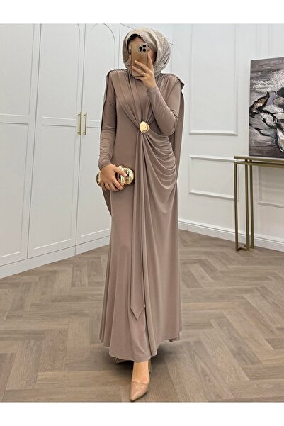 bezenstore AKSESUAR DETAYLI SANDY ELBİSE