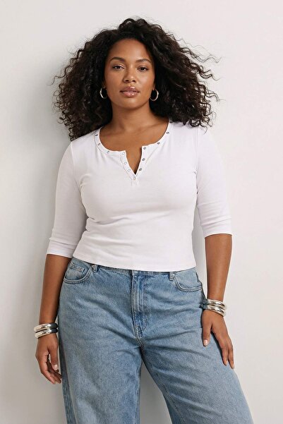 Trendyol Curve Ecru Soft Fabric V-Neck Snap Detailed Knitted Plus Size Blouse...