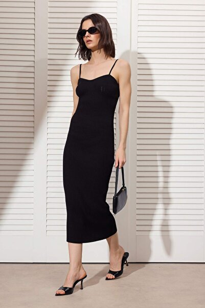 Συλλογή Trendyol Μαύρο Μίντι Φόρεμα Κορμάκι/Εφαρμοστό Πλεκτό Φόρεμα TWOSS26EL...