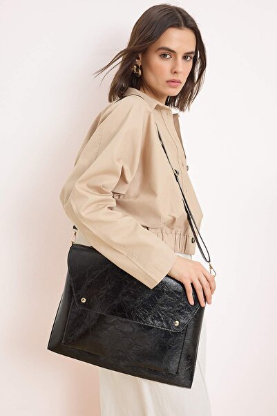 TRENDYOL SHOES حقيبة كمبيوتر محمول وحقيبة مستندات نسائية سوداء متوسطة الحجم T...