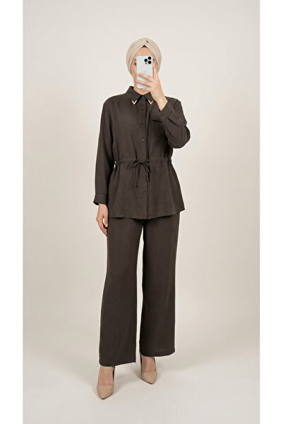 MİHRA STORE Aybüke Κοστούμι με Κεντημένο Γιακά, Μονή Τσέπη και Παντελόνι με Τ...