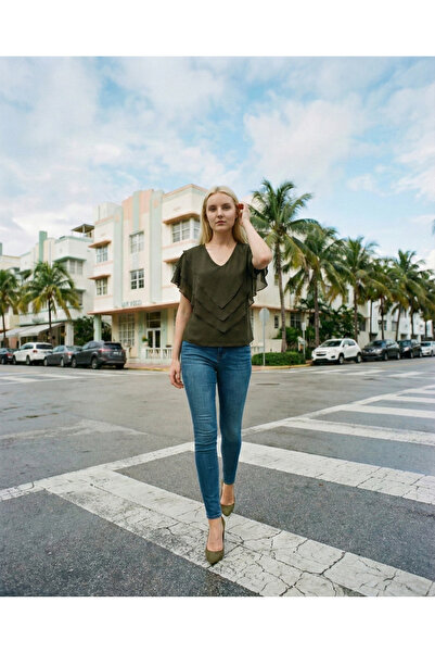 Romina Ciel Şifon V Yaka Volanlı Günlük Kadın Bluz