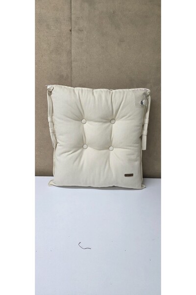 Zümrüdüanka Handmade وسادة بيضاء ناصعة بأزرار