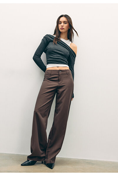 Stradivarius Slim fit straight-leg smart trousers