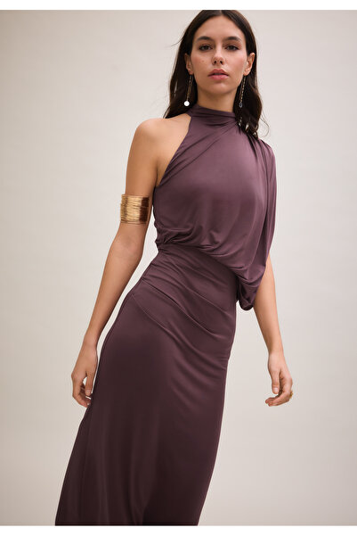 Stradivarius فستان ميدي منسدل بتفاصيل كاب