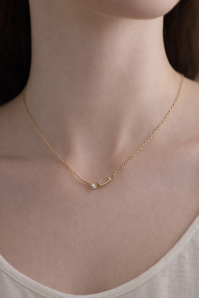 HOUSEKİ Yıldızlı Minimal Kolye