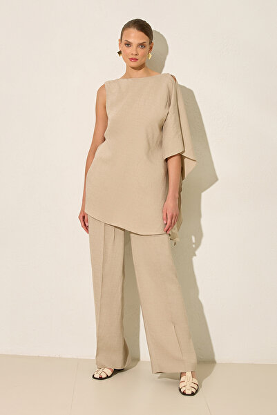 Setre Beige Relaxed Fit Trousers with Back Pocket Detail