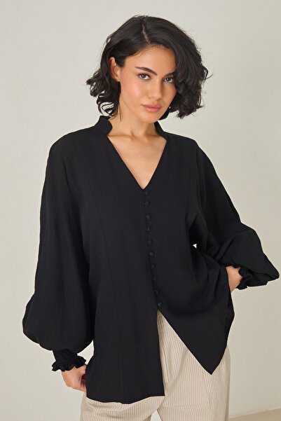 Setre Siyah Düğme Detaylı Rahat Kesim Uzun Kollu Bluz