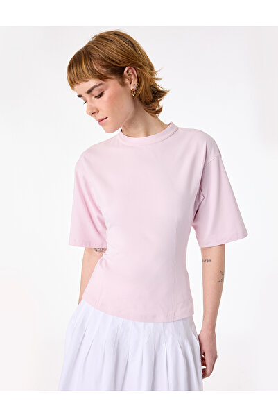 Koton تي شيرت بأكمام قصيرة وياقة دائرية وتفاصيل مشدودة من نوع إنترلوك