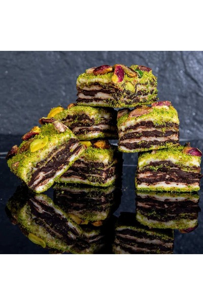 Pirsefa حلوى لوكوم بالفستق والشوكولاتة 400 جرام علبة