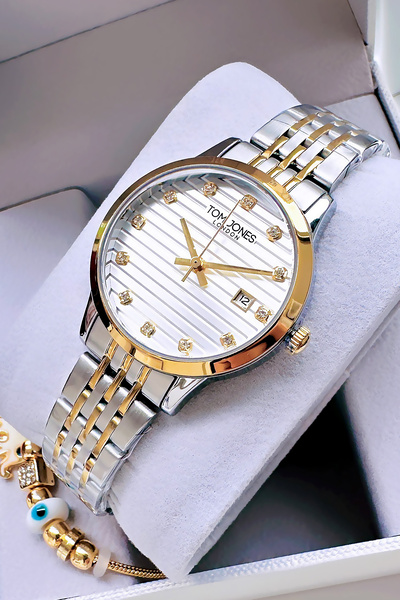 Tom Jones ساعة يد نسائية 3 ATM مقاومة للماء لون ذهبي-فضي حزام فولاذي + سوار