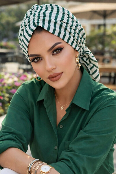 Aişe tesettür غطاء رأس بإبزيم من القطن الممشط باللون الزمردي