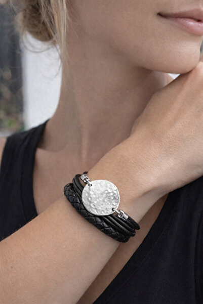 Kutcha Accessories Siyah Çok Katlı Deri Görünümlü Bileklik – Metal Daire Deta...