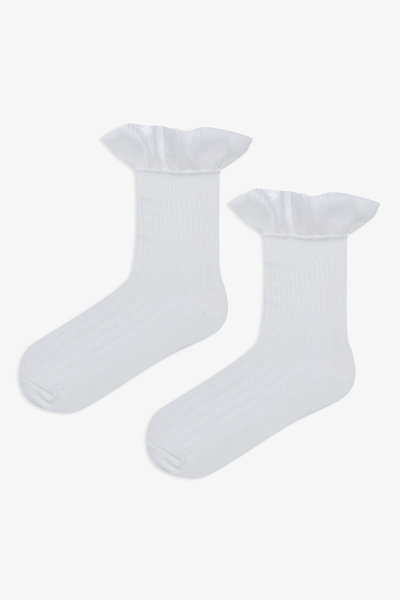 Penti جوارب بناتي بيضاء بتفاصيل كشكش