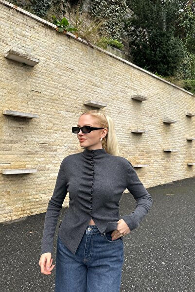 lizge giyim Front-Embellished Detail Buttoned Knitwear Cardigan