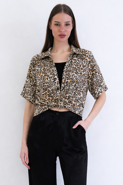 Trend Alaçatı Stili Women's Leopard Paneled Leopard Pattern Shirt Vs00600