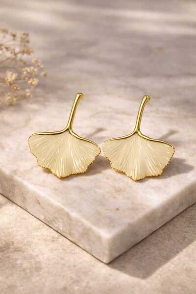 Evaa Jewelry Accessories أقراط زارا موديل جولد على شكل أوراق الجنكو