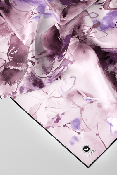 VİOLLA Twill Batik Çiçek Desenli Lila Renkli 90x90 Eşarp (İpek İçermez) Kenar...