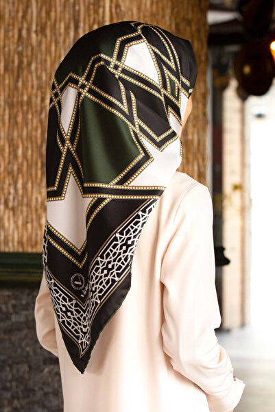 VİOLLA Twill Osmanlı Çini Desenli Zümrüt Yeşili Renkli 90x90 Eşarp (İpek İçer...