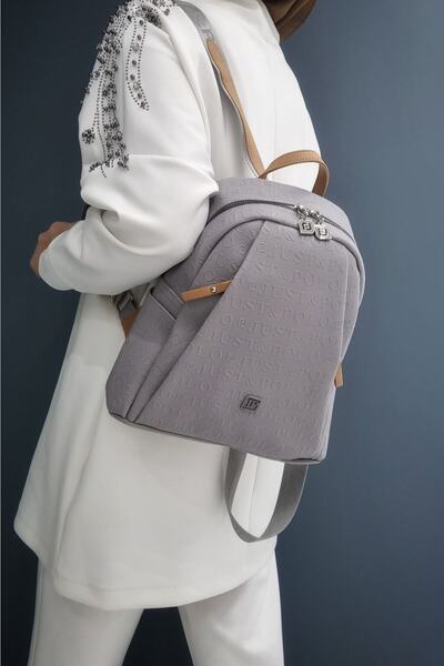 Just Polo حقيبة ظهر نسائية متوسطة الحجم مكونة من 9 أقسام - رمادي Jp4040tm