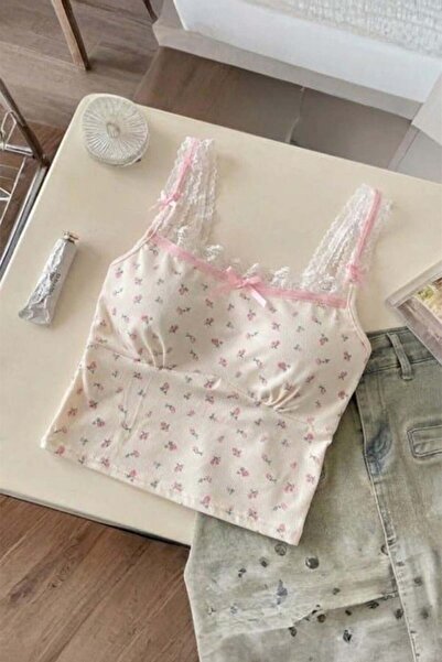 Karakedi Crop cu bretele Y2K cu model de flori albe